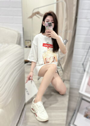 歐美女人人像寬鬆短袖上衣 T恤