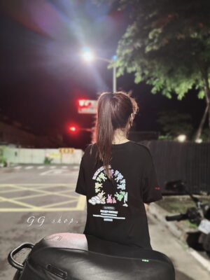 彩色兔子寬鬆短袖上衣 T恤