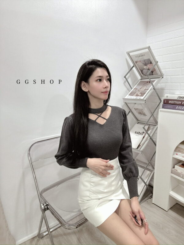 IMG_6864 掛脖交叉造型長袖針織上衣